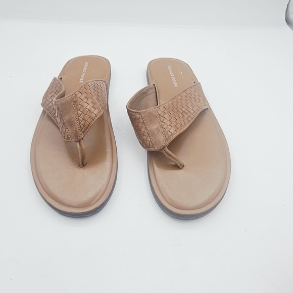 Donald J Pliner Palmer Calf Leather Flip-Flops Saddle/Cognac Size 12M NWOT main image 5